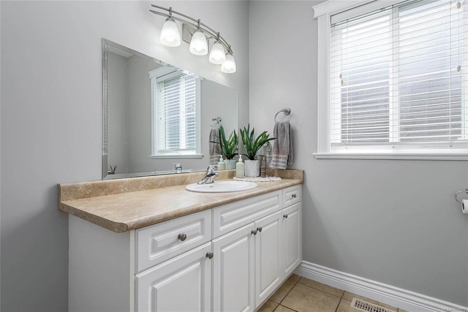 









48


Mills

Rd,
Courtenay,




BC
V9N 3L3

