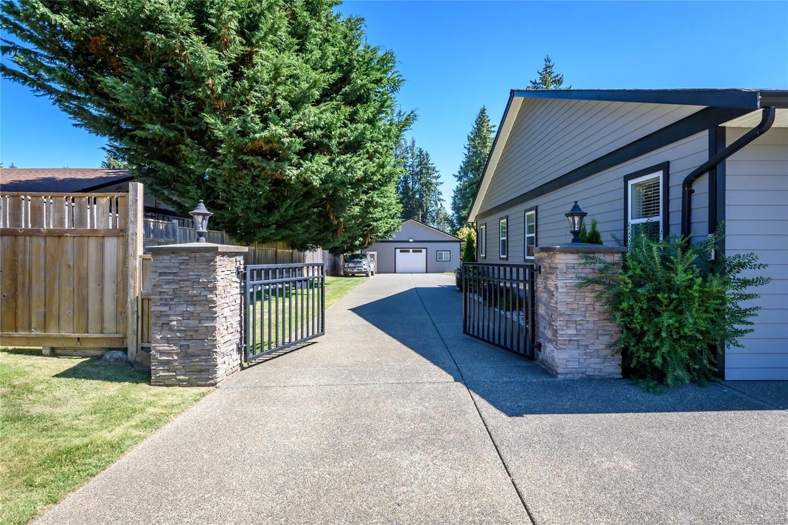 









48


Mills

Rd,
Courtenay,




BC
V9N 3L3

