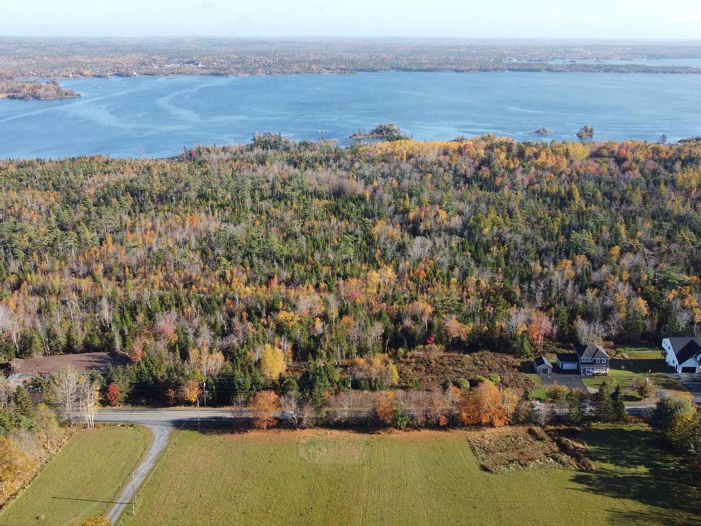 












476 Bissett Road

,
Cole Harbour,







NS
B2V 2T2

