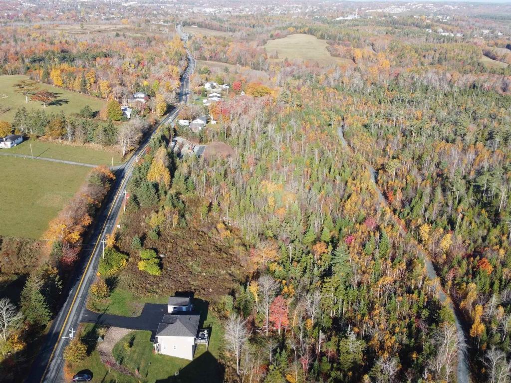 












476 Bissett Road

,
Cole Harbour,







NS
B2V 2T2

