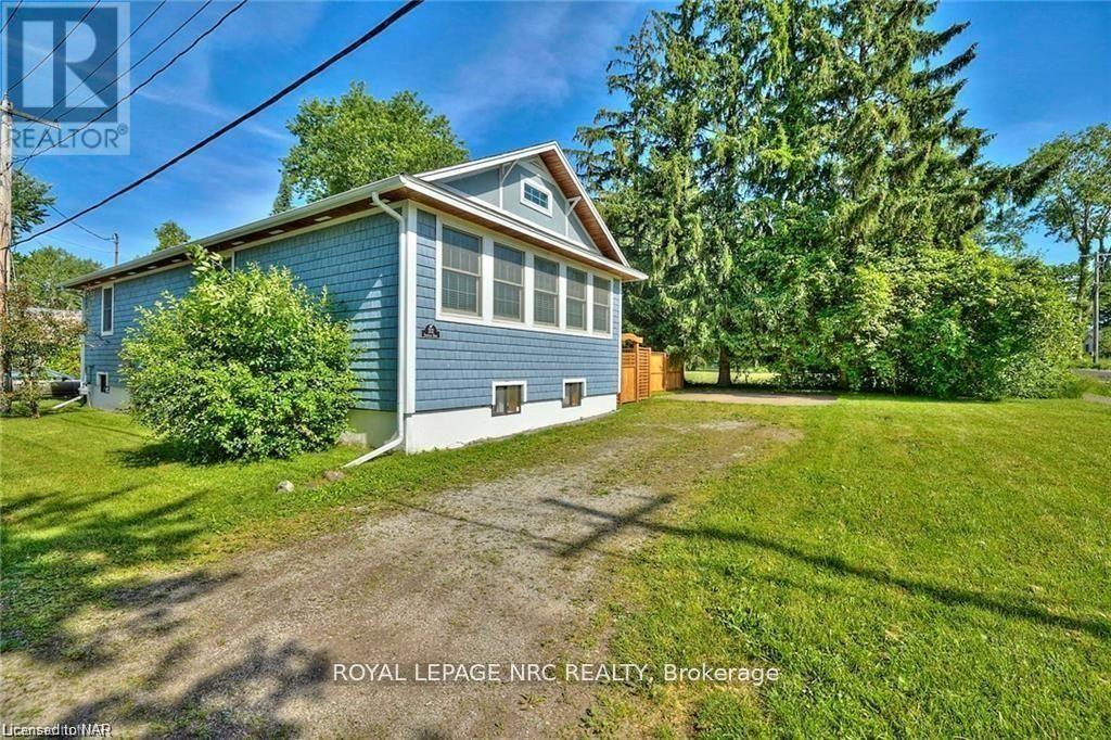












213 SCHOOLEY ROAD

,
Fort Erie (Crystal Beach),




Ontario
L0S1B0


