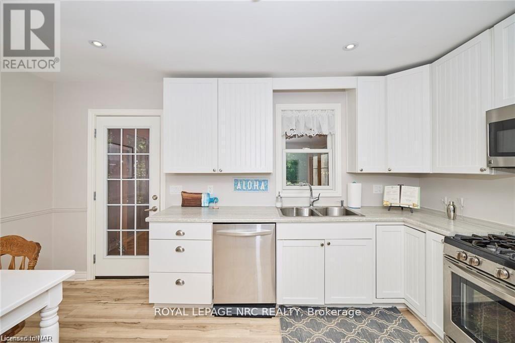 












213 SCHOOLEY ROAD

,
Fort Erie (Crystal Beach),




Ontario
L0S1B0

