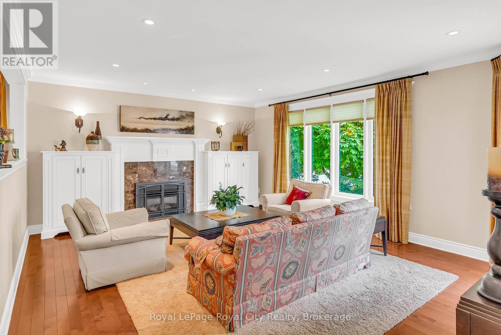 












12 WOOD DUCK COURT

,
Guelph (Kortright Hills),




Ontario
N1C1B1

