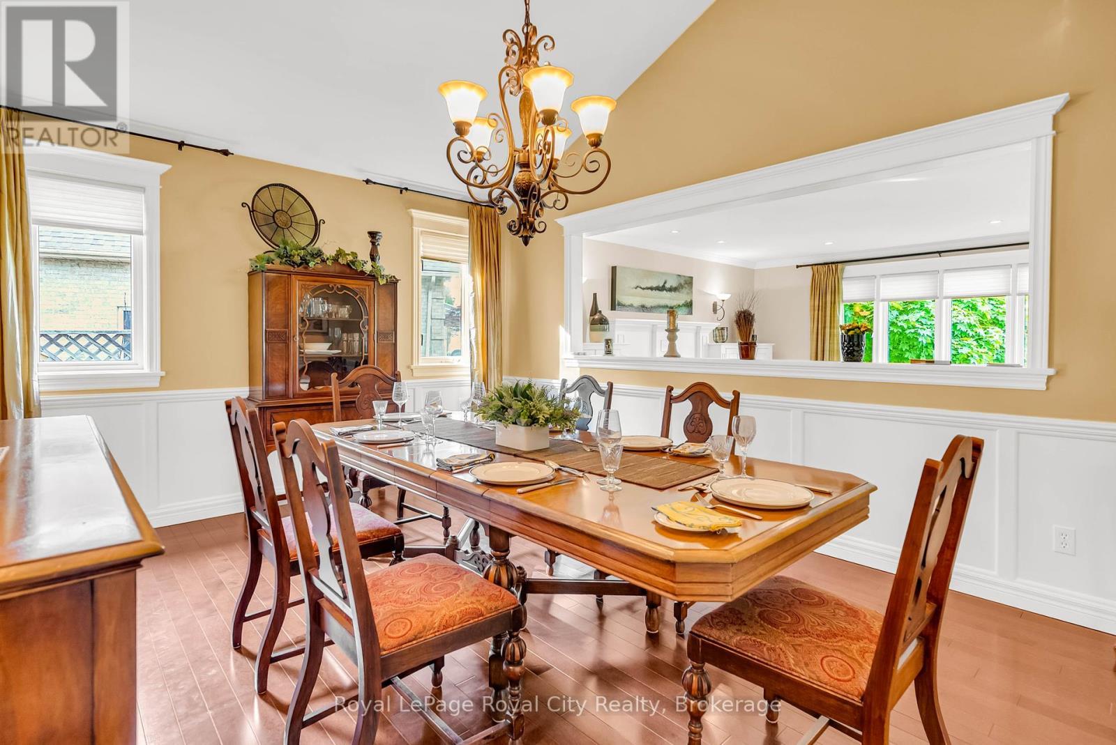 












12 WOOD DUCK COURT

,
Guelph (Kortright Hills),




Ontario
N1C1B1

