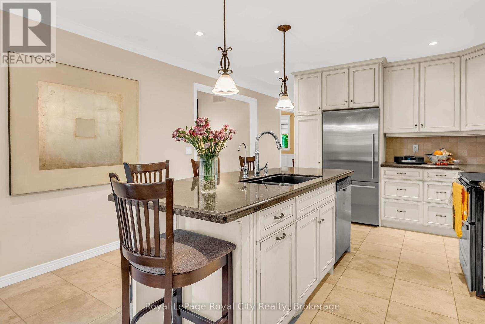 












12 WOOD DUCK COURT

,
Guelph (Kortright Hills),




Ontario
N1C1B1

