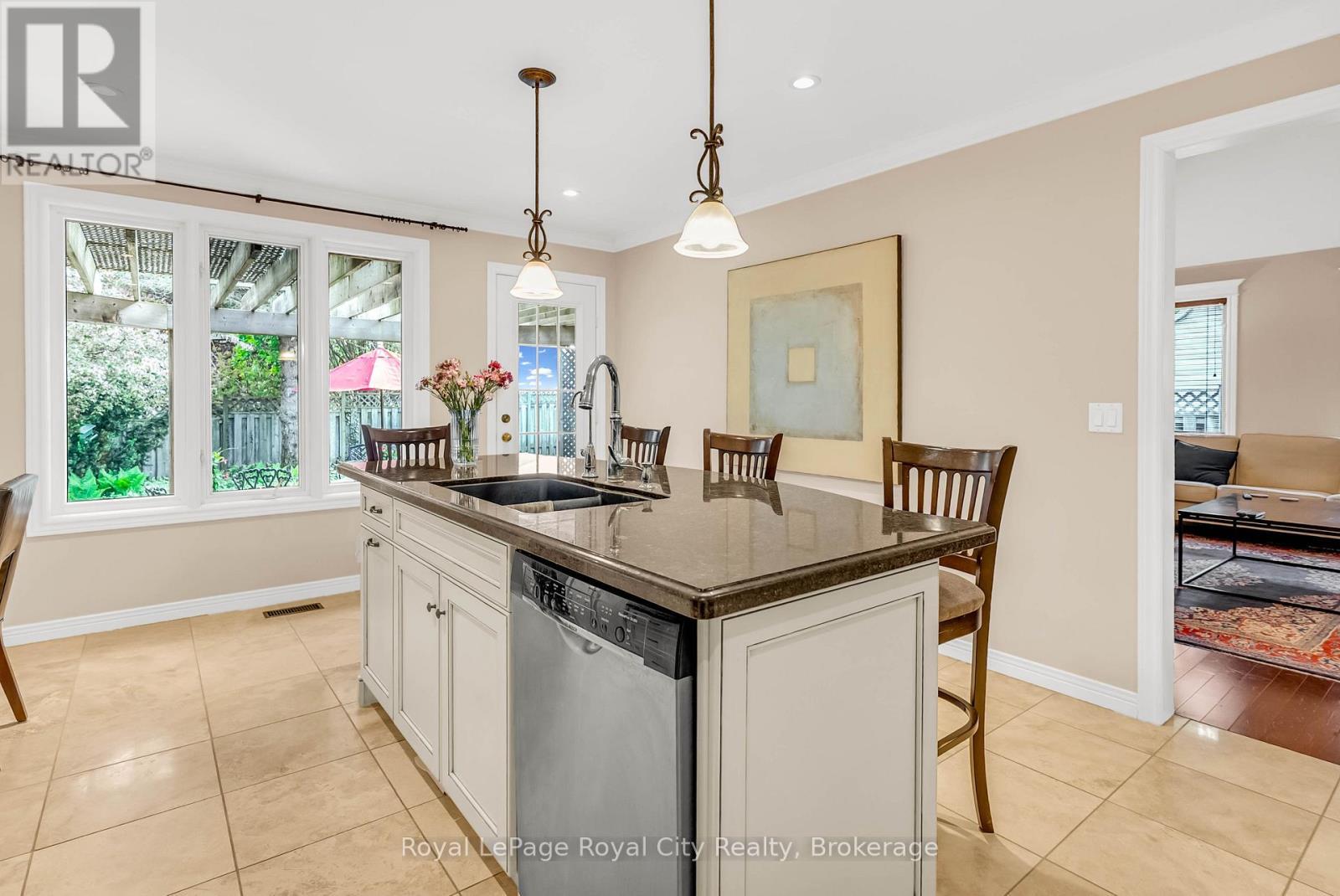 












12 WOOD DUCK COURT

,
Guelph (Kortright Hills),




Ontario
N1C1B1

