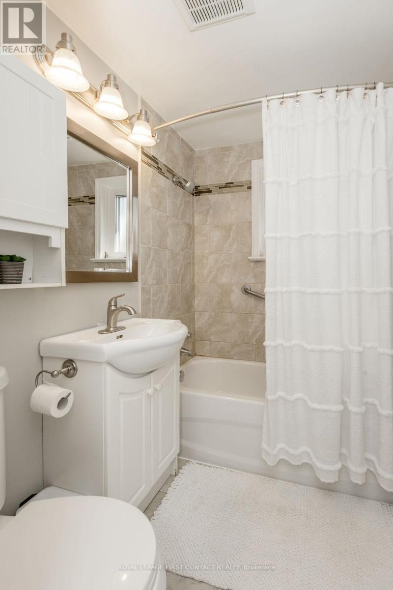 












315 CRAWFORD STREET

,
Orillia,




Ontario
L3V1K2

