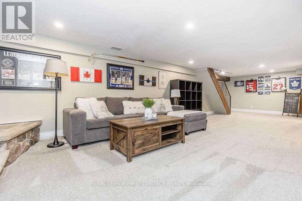












315 CRAWFORD STREET

,
Orillia,




Ontario
L3V1K2


