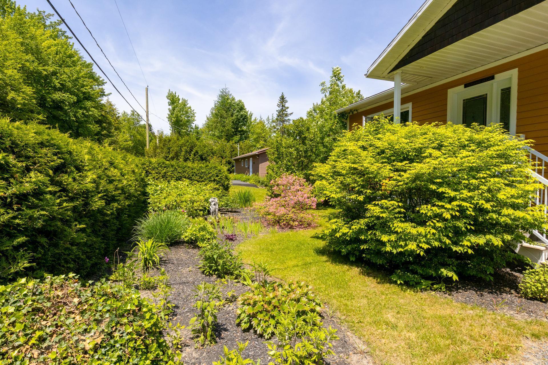 









455


Rue de la Brème

,
Saint-Denis-de-Brompton,




QC
J0B2P0

