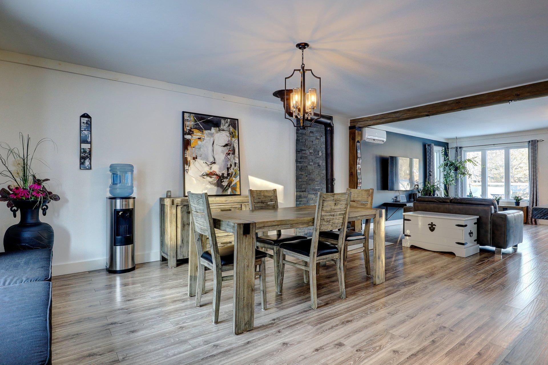 









455


Rue de la Brème

,
Saint-Denis-de-Brompton,




QC
J0B2P0

