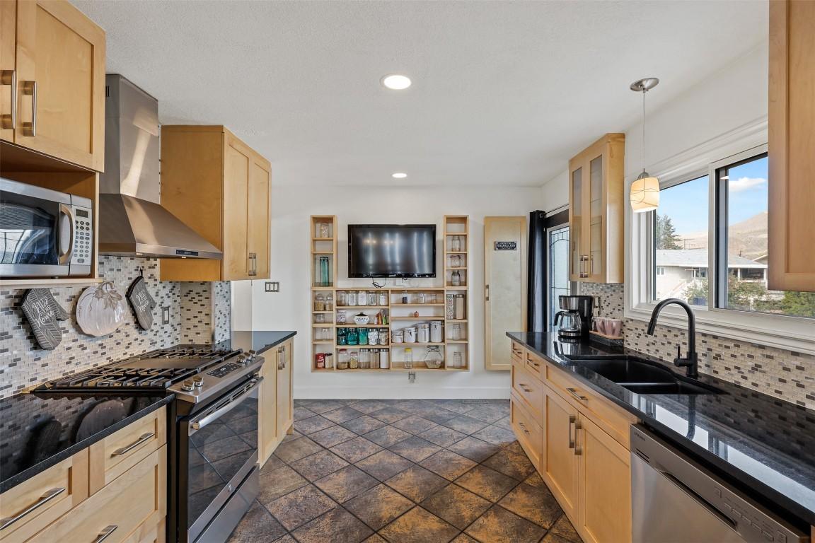 









1278


Kimberley

Crescent,
Kamloops,




BC
V2B 3B7

