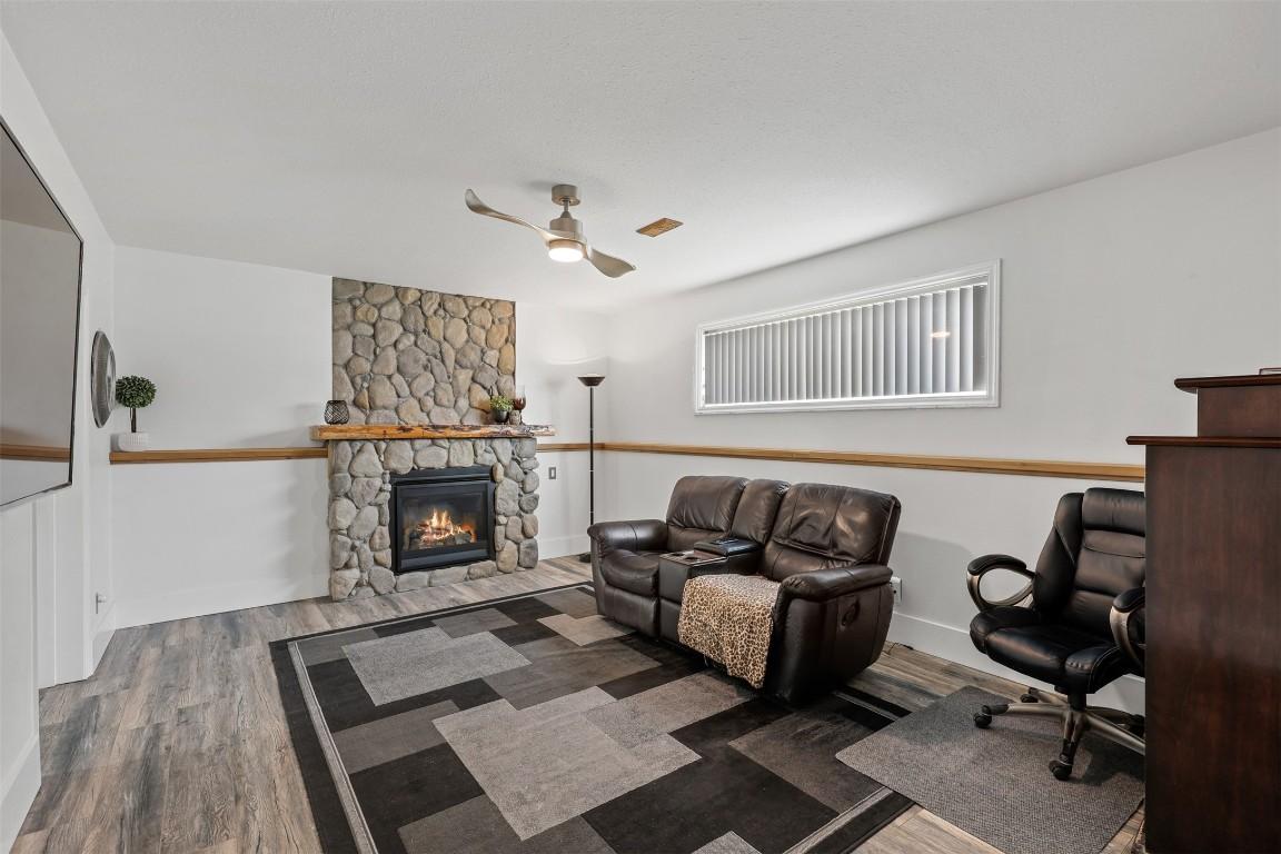 









1278


Kimberley

Crescent,
Kamloops,




BC
V2B 3B7

