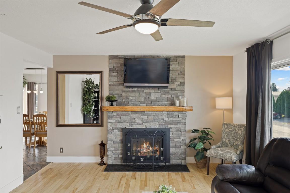 









1278


Kimberley

Crescent,
Kamloops,




BC
V2B 3B7

