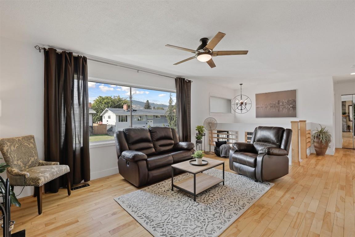 









1278


Kimberley

Crescent,
Kamloops,




BC
V2B 3B7

