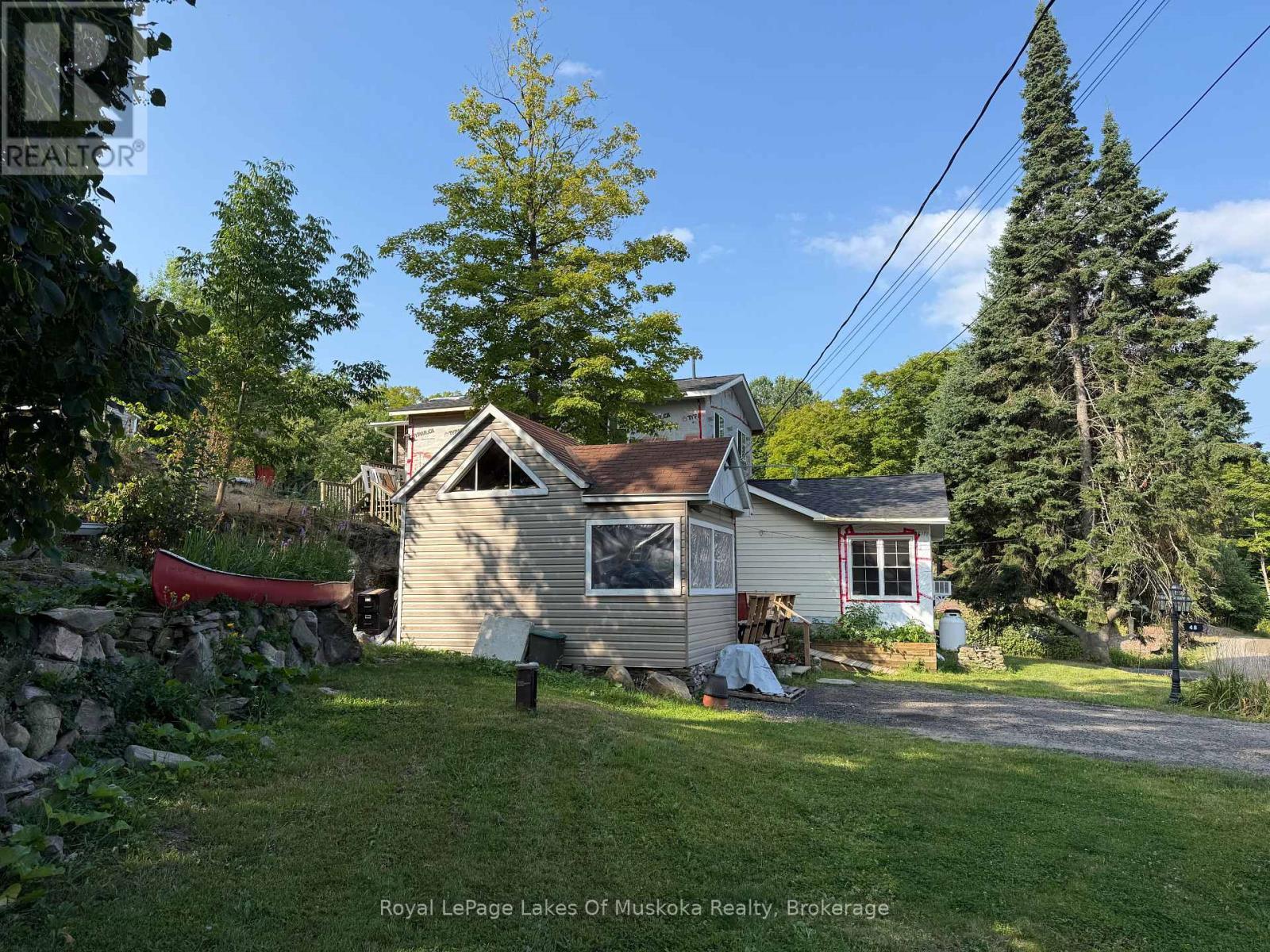 












48 KITCHEN ROAD S

,
Huntsville (Brunel),




Ontario
P1H2K8


