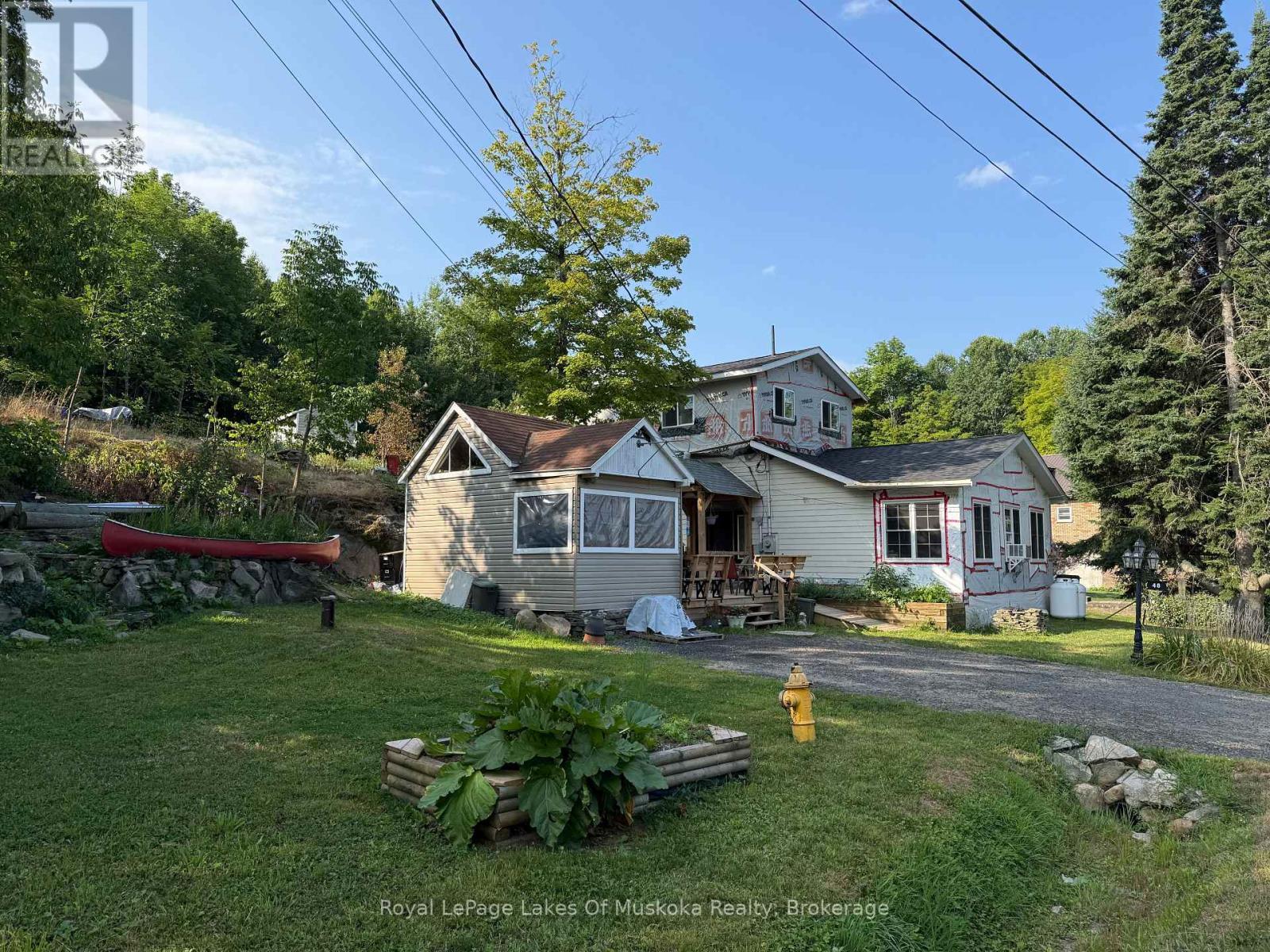 












48 KITCHEN ROAD S

,
Huntsville (Brunel),




Ontario
P1H2K8

