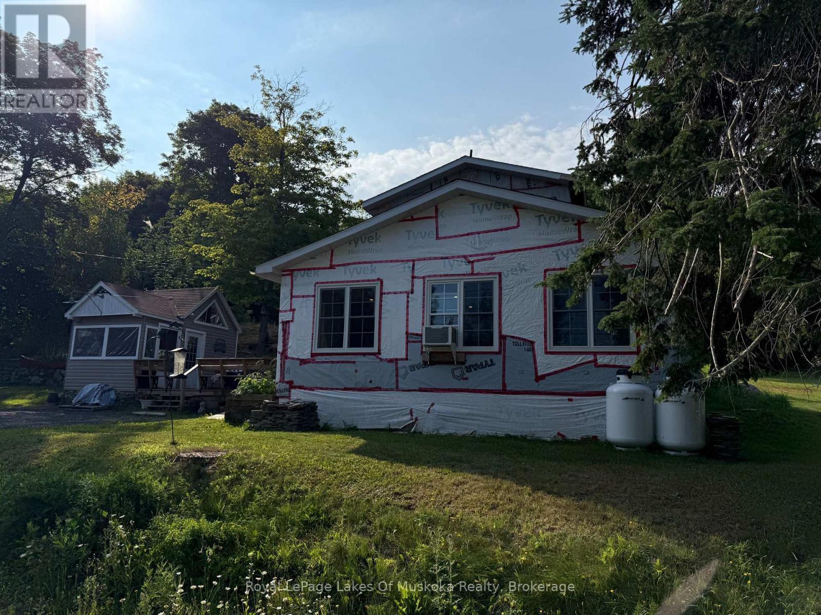 












48 KITCHEN ROAD S

,
Huntsville (Brunel),




Ontario
P1H2K8

