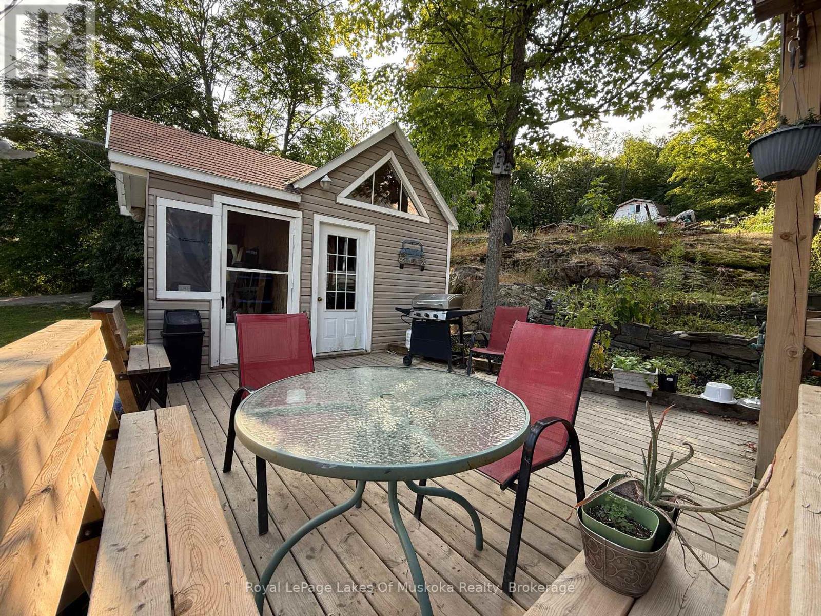 












48 KITCHEN ROAD S

,
Huntsville (Brunel),




Ontario
P1H2K8

