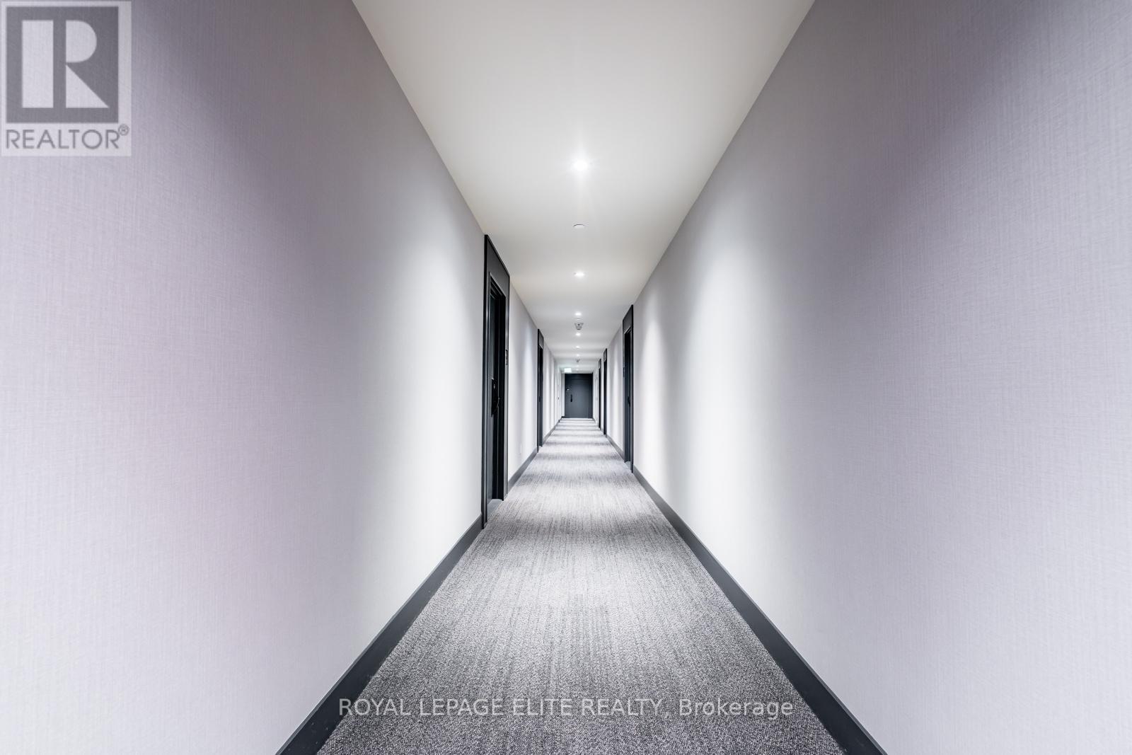 












418 - 405 DUNDAS STREET

,
Oakville,




Ontario
L6M4M2

