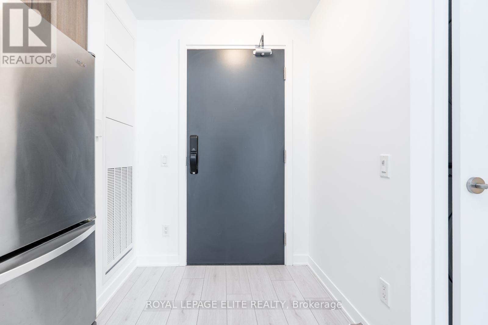 












418 - 405 DUNDAS STREET

,
Oakville,




Ontario
L6M4M2

