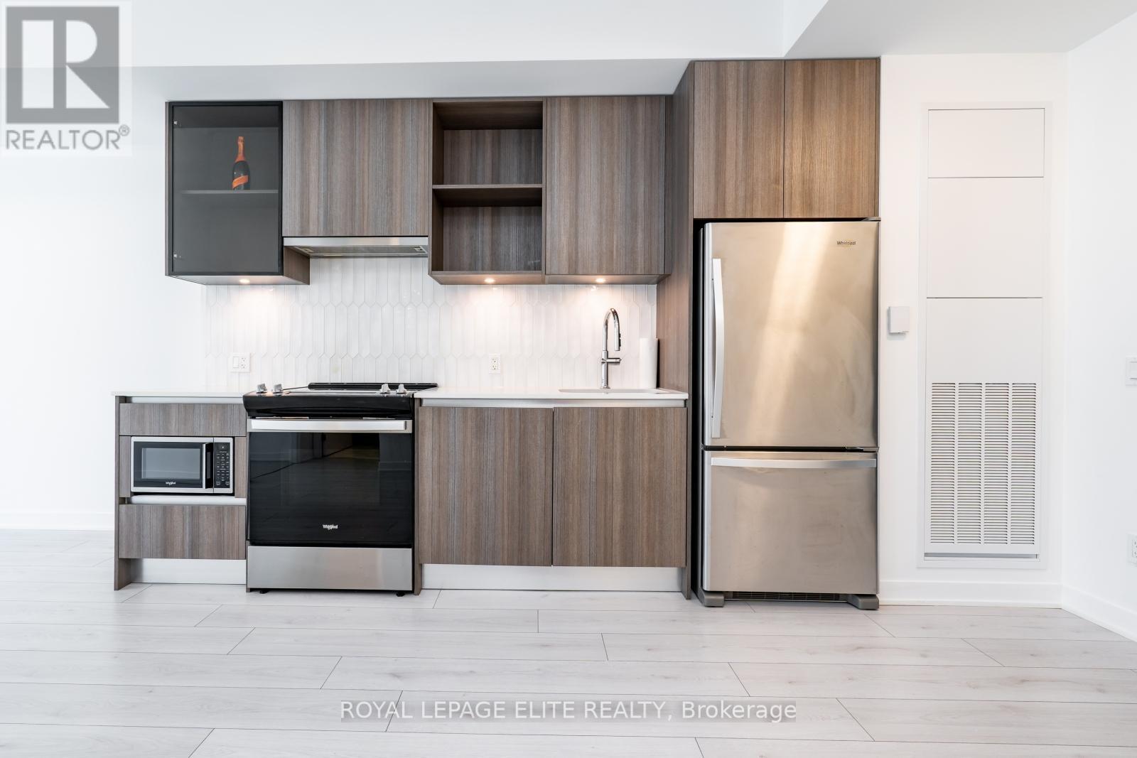 












418 - 405 DUNDAS STREET

,
Oakville,




Ontario
L6M4M2

