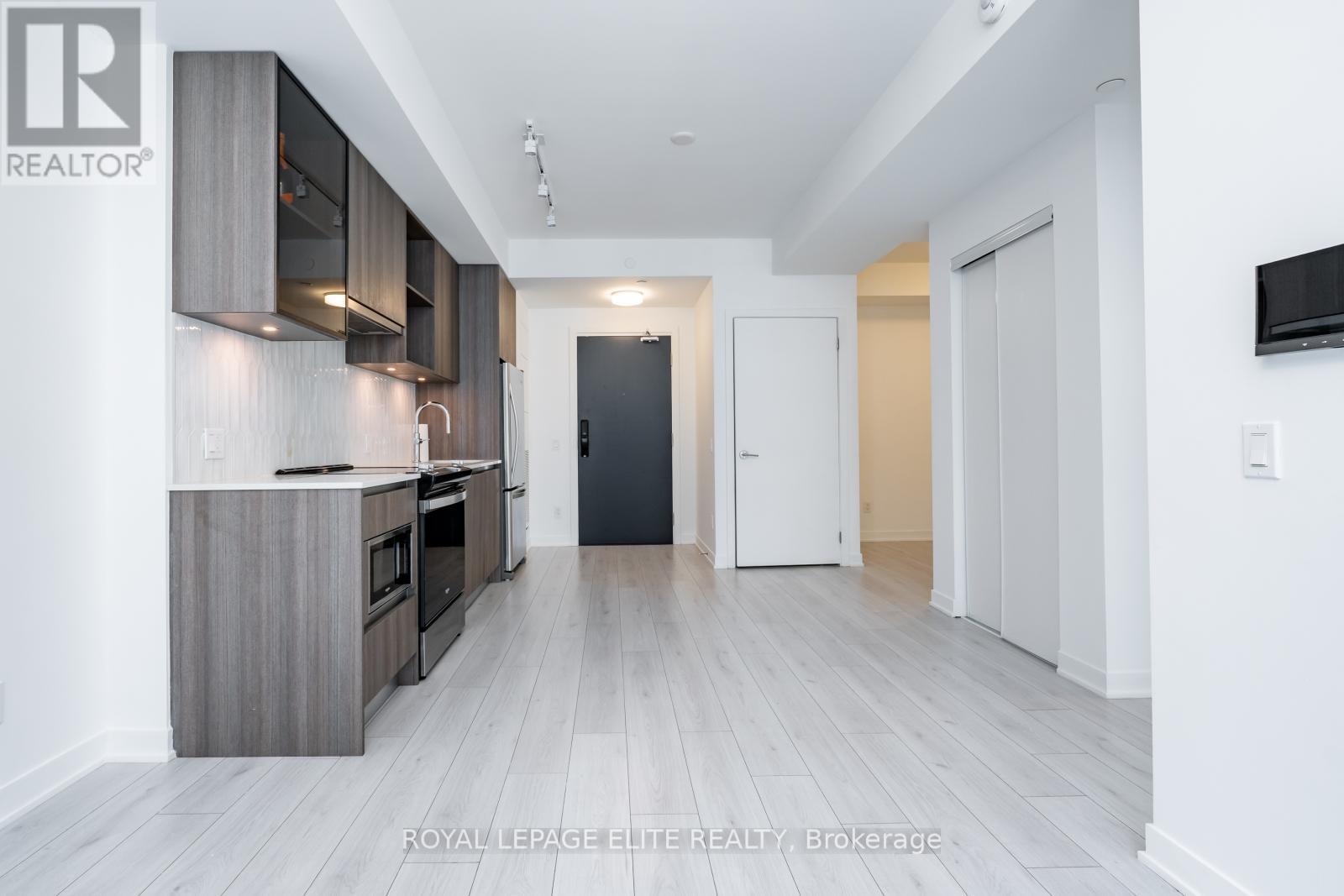 












418 - 405 DUNDAS STREET

,
Oakville,




Ontario
L6M4M2

