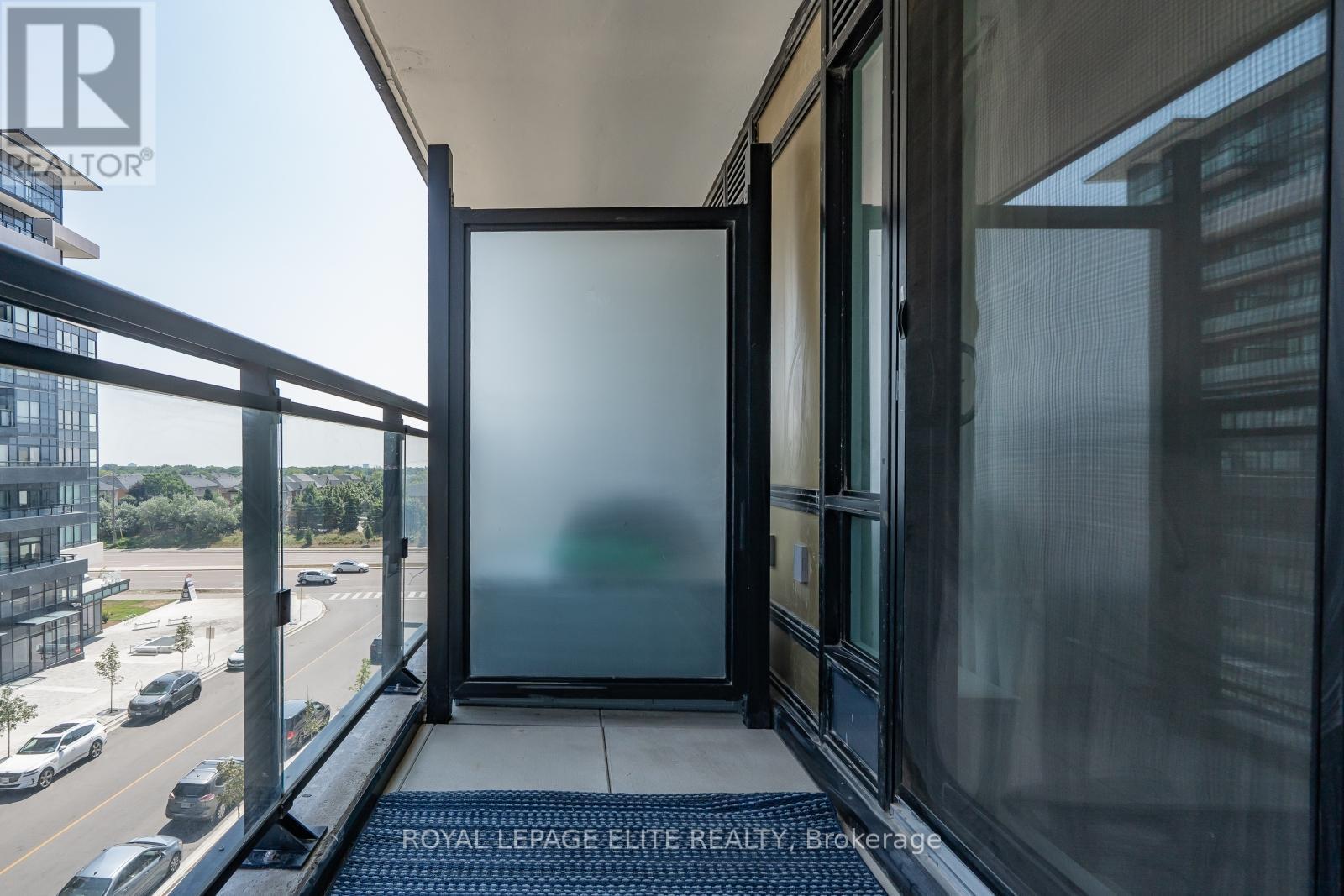 












418 - 405 DUNDAS STREET

,
Oakville,




Ontario
L6M4M2

