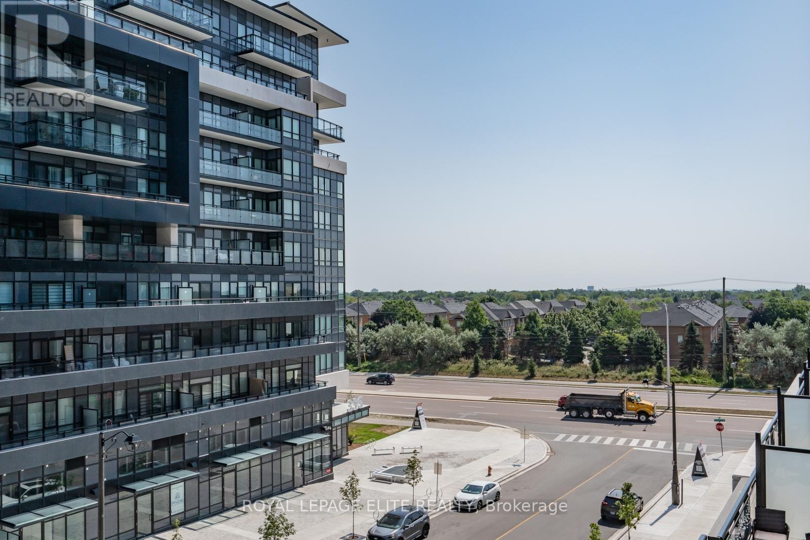 












418 - 405 DUNDAS STREET

,
Oakville,




Ontario
L6M4M2

