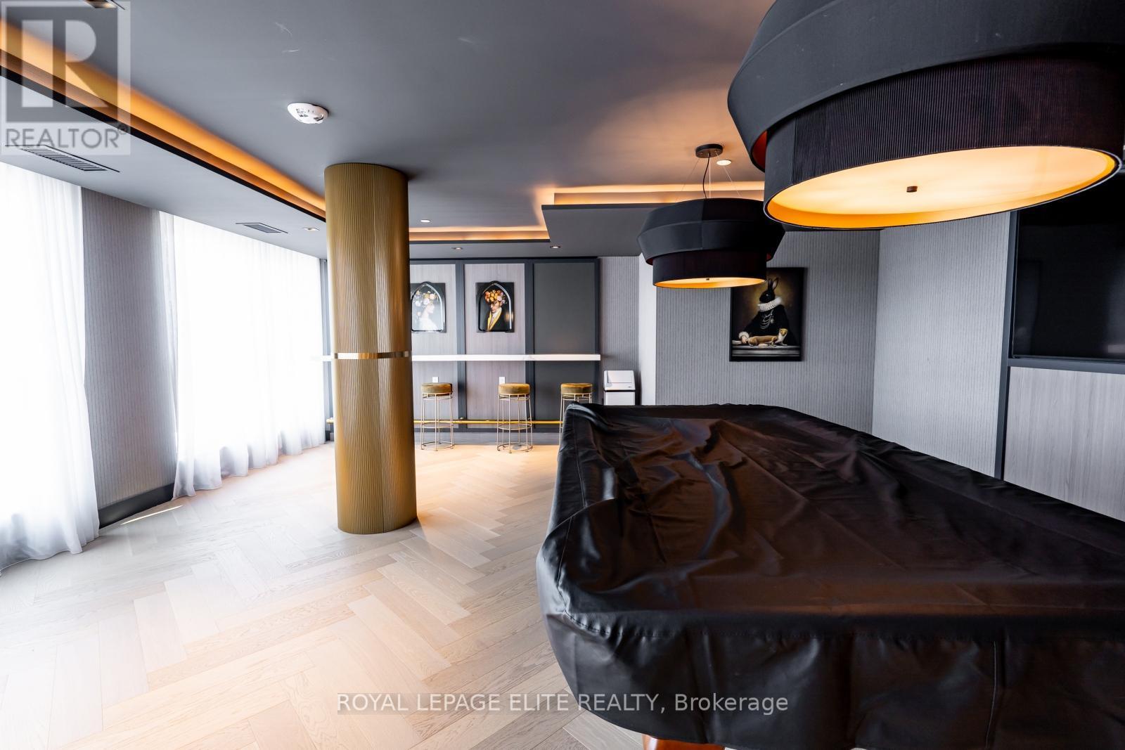 












418 - 405 DUNDAS STREET

,
Oakville,




Ontario
L6M4M2

