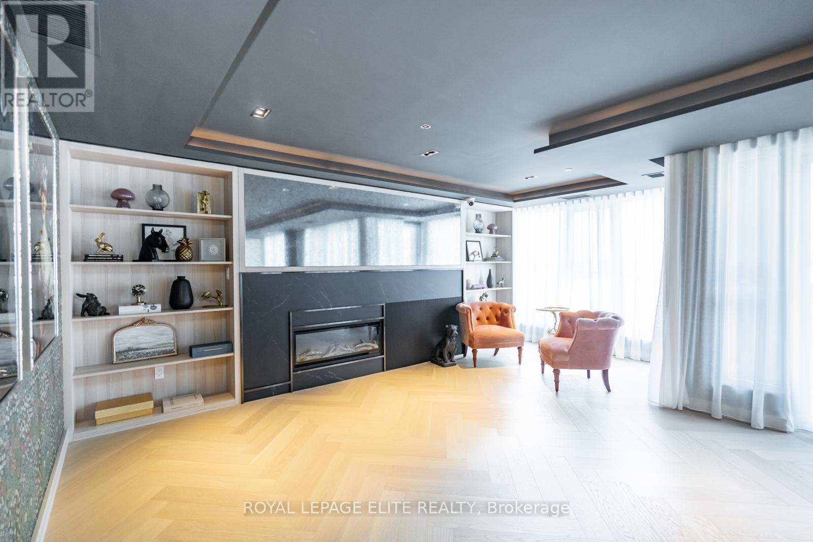 












418 - 405 DUNDAS STREET

,
Oakville,




Ontario
L6M4M2

