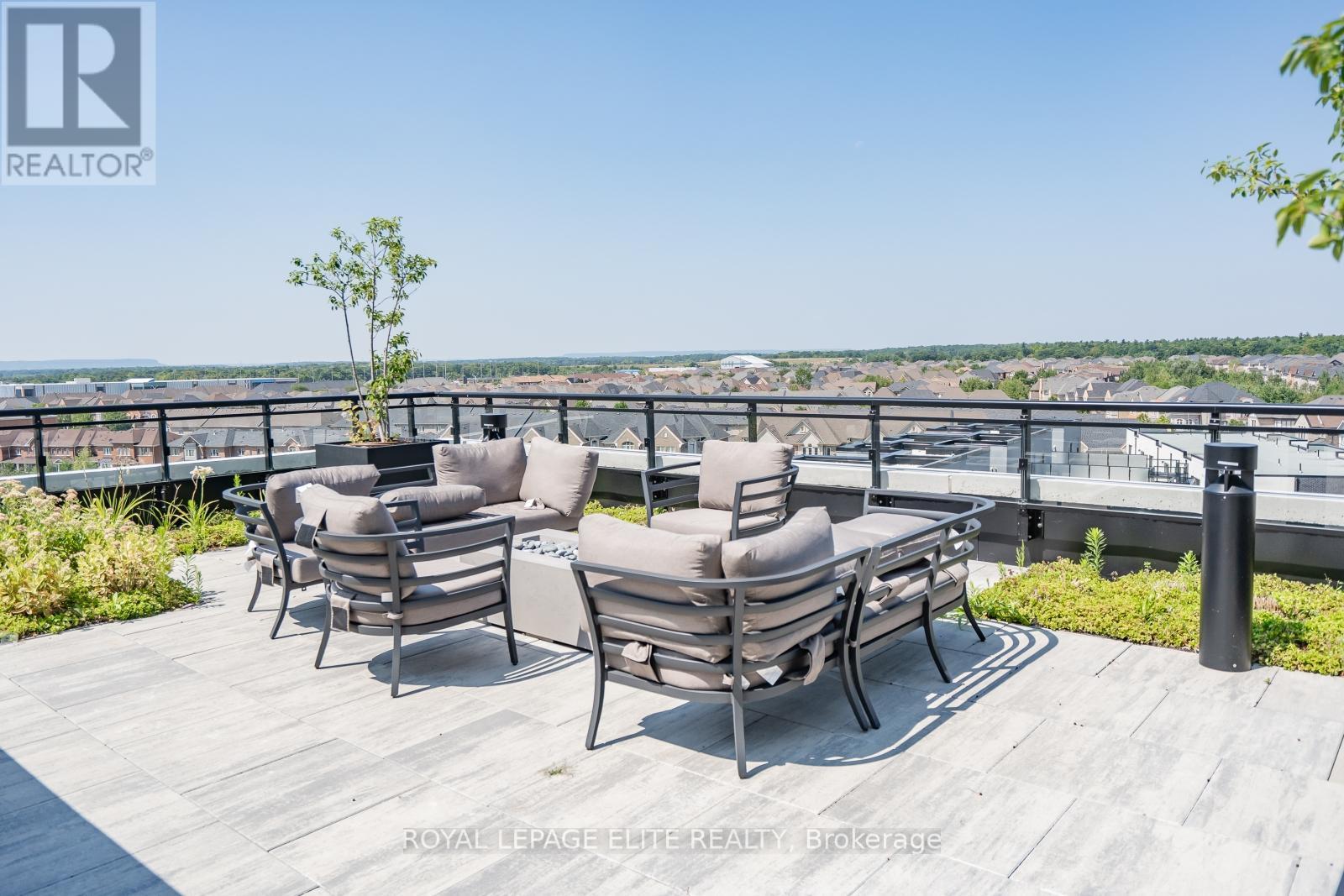 












418 - 405 DUNDAS STREET

,
Oakville,




Ontario
L6M4M2

