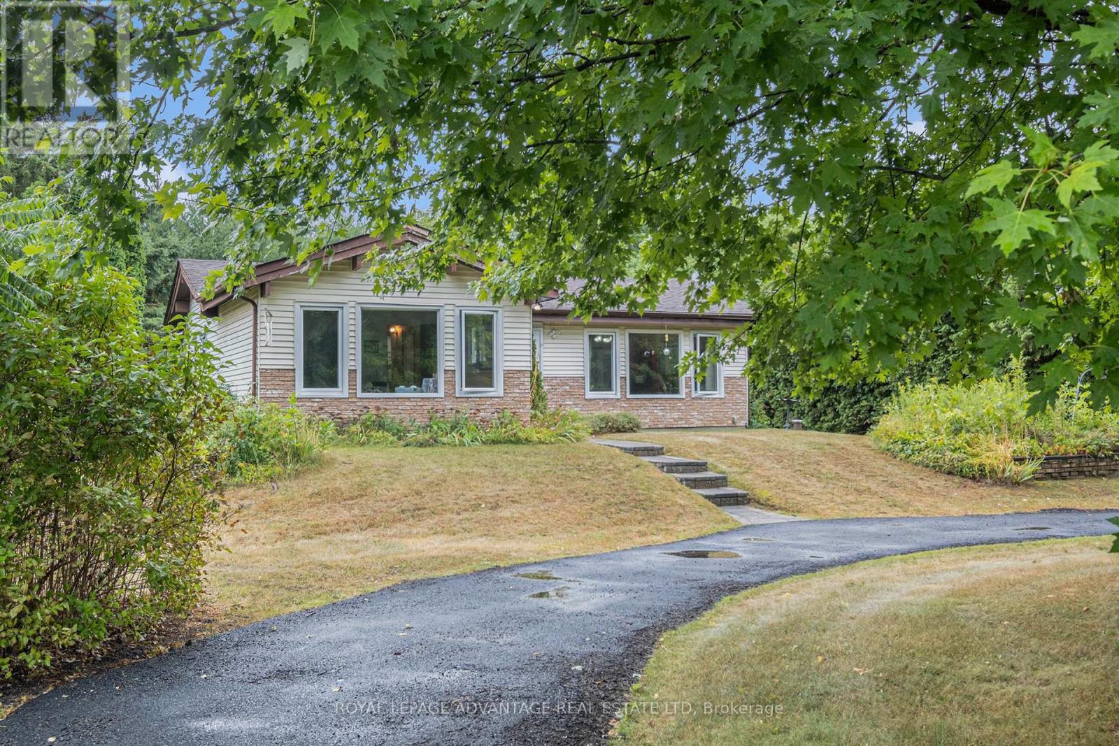 












77 GOLF CLUB ROAD

,
Rideau Lakes,




Ontario
K7A4S5

