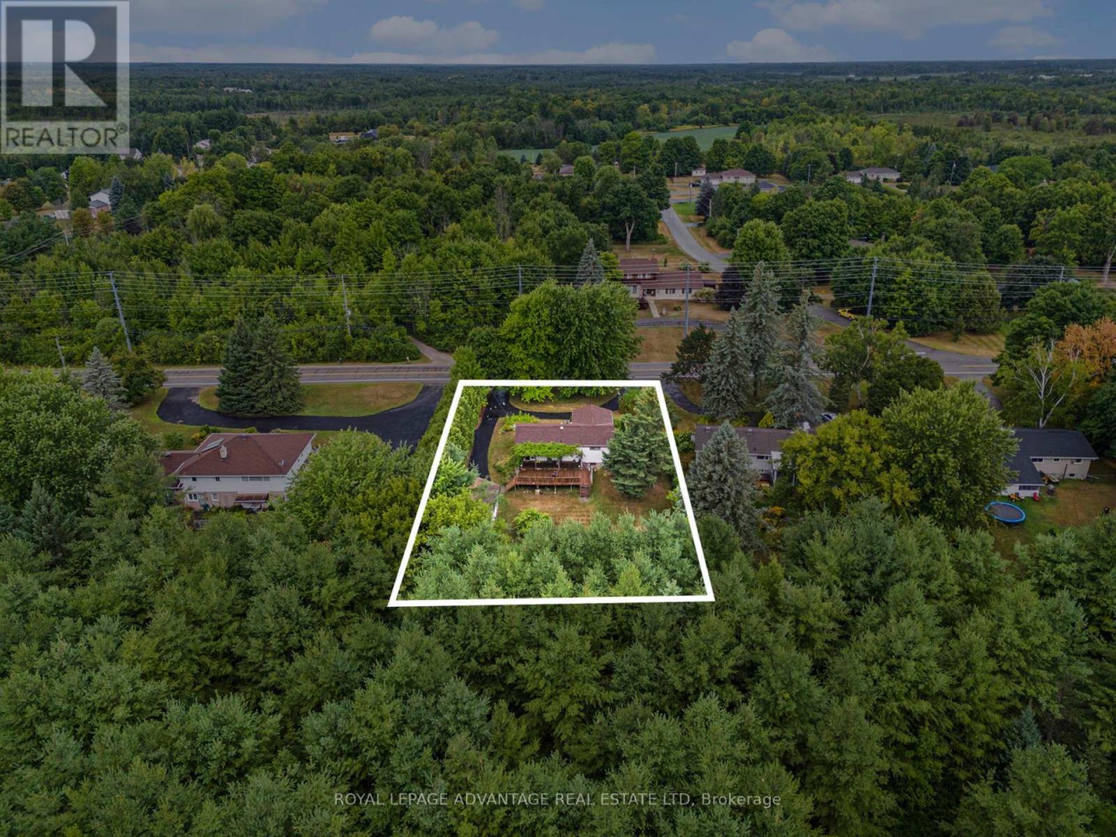 












77 GOLF CLUB ROAD

,
Rideau Lakes,




Ontario
K7A4S5

