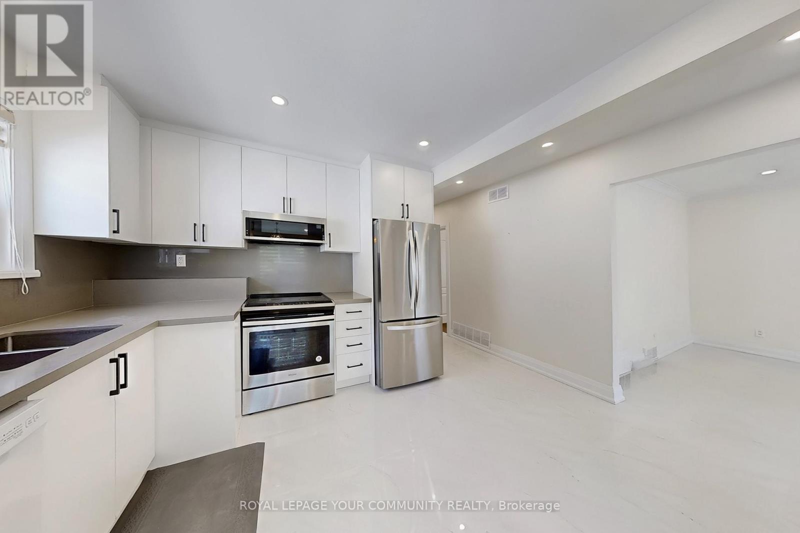 












7 GODDARD STREET

,
Toronto,




Ontario
M3H5C5

