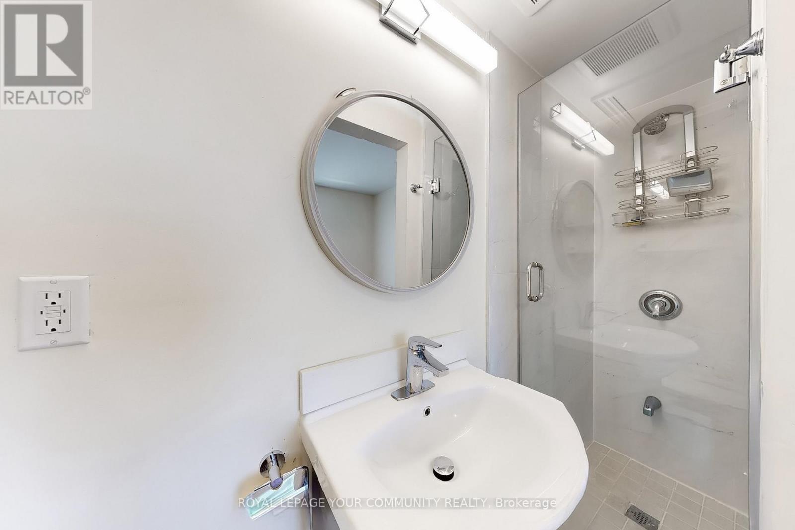 












7 GODDARD STREET

,
Toronto,




Ontario
M3H5C5

