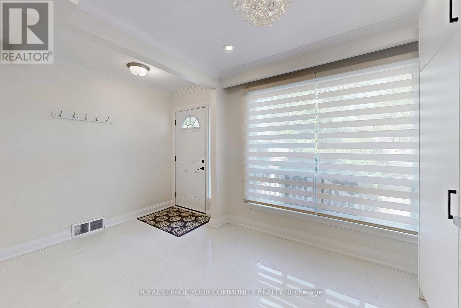 












7 GODDARD STREET

,
Toronto,




Ontario
M3H5C5

