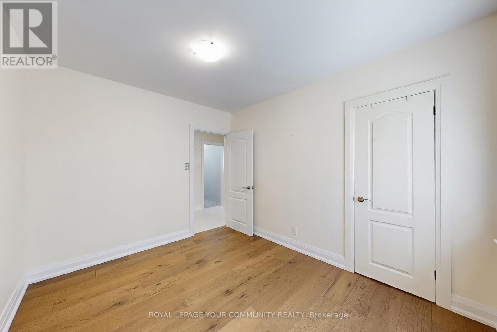 












7 GODDARD STREET

,
Toronto,




Ontario
M3H5C5

