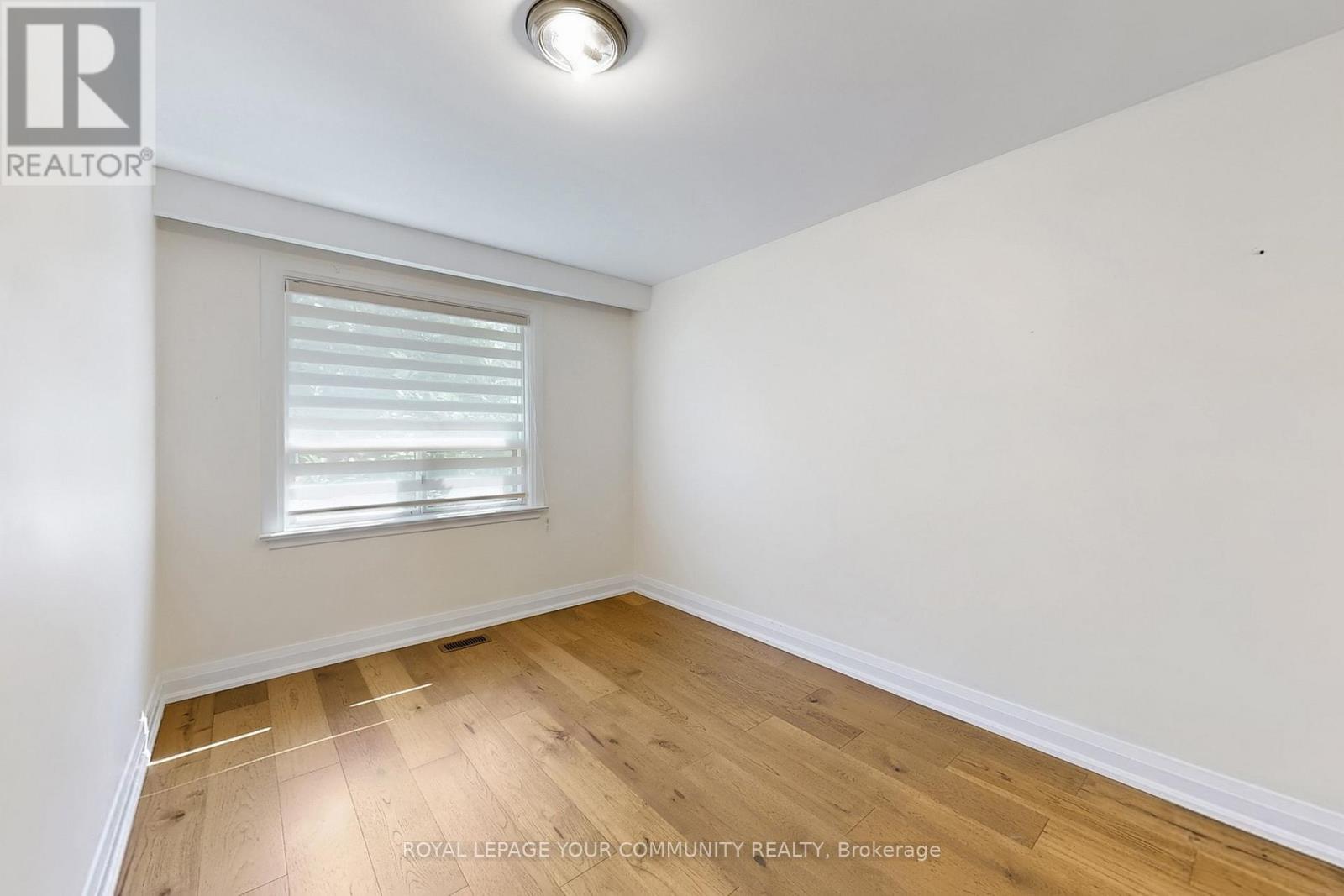 












7 GODDARD STREET

,
Toronto,




Ontario
M3H5C5

