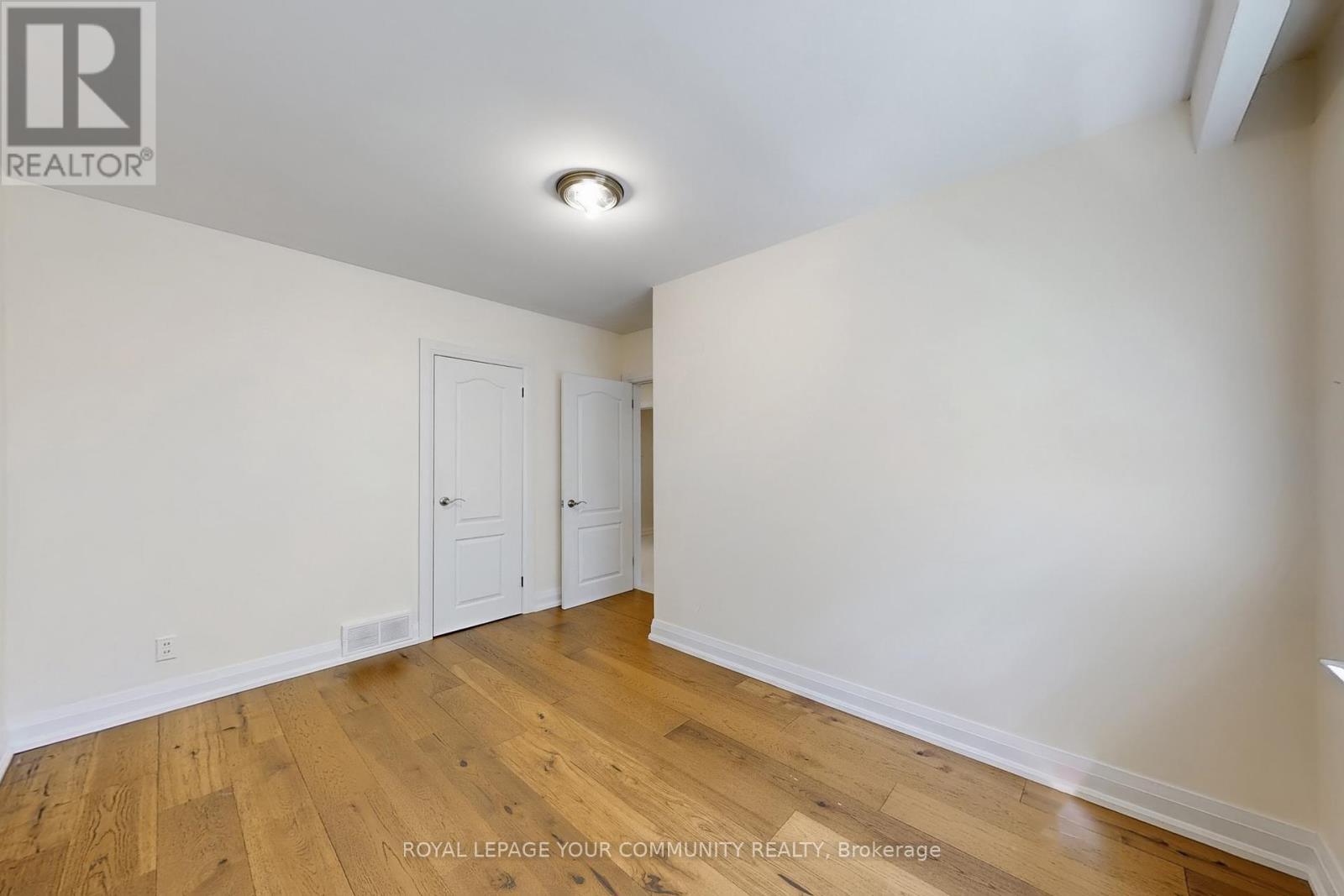 












7 GODDARD STREET

,
Toronto,




Ontario
M3H5C5

