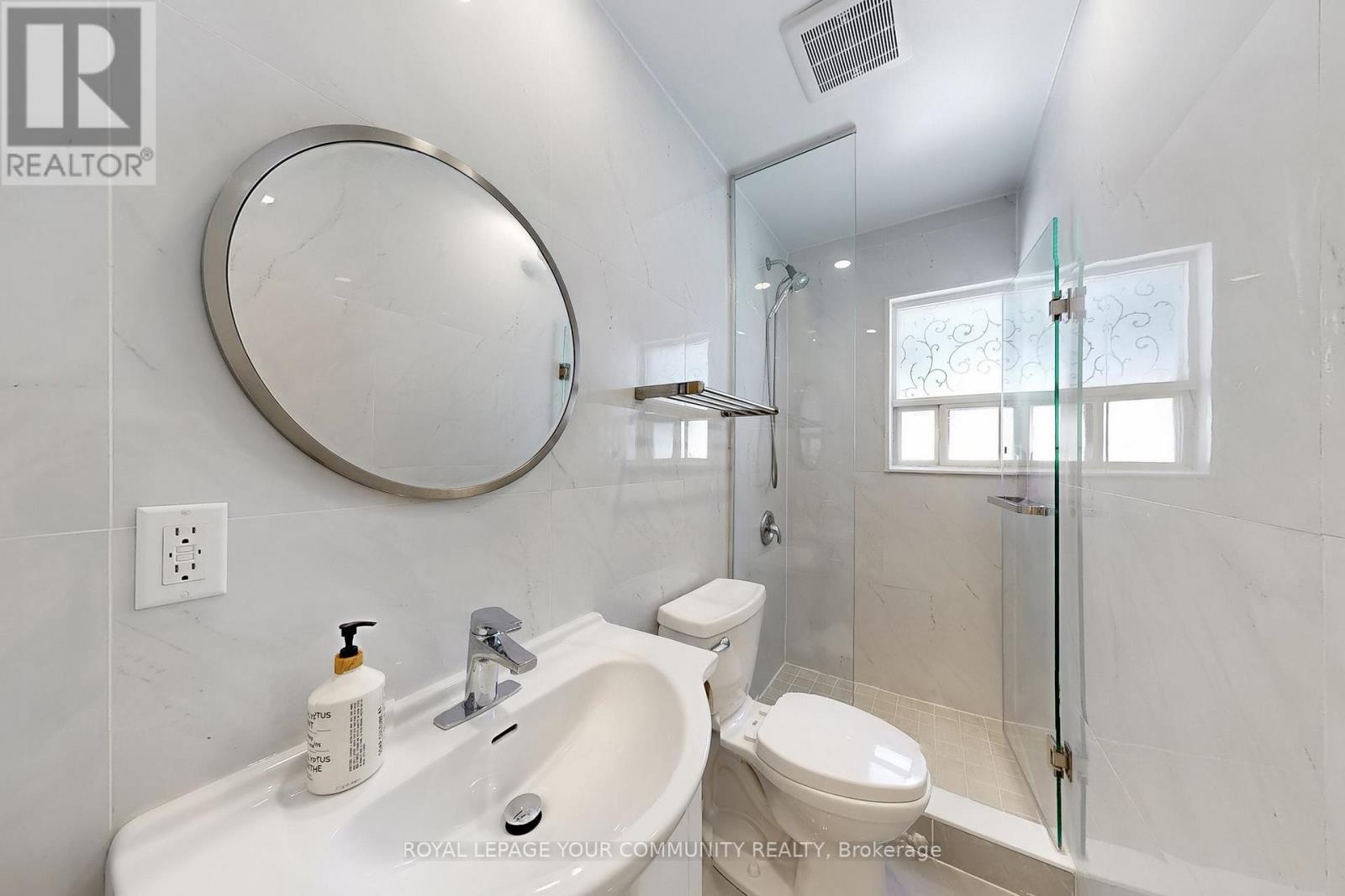 












7 GODDARD STREET

,
Toronto,




Ontario
M3H5C5

