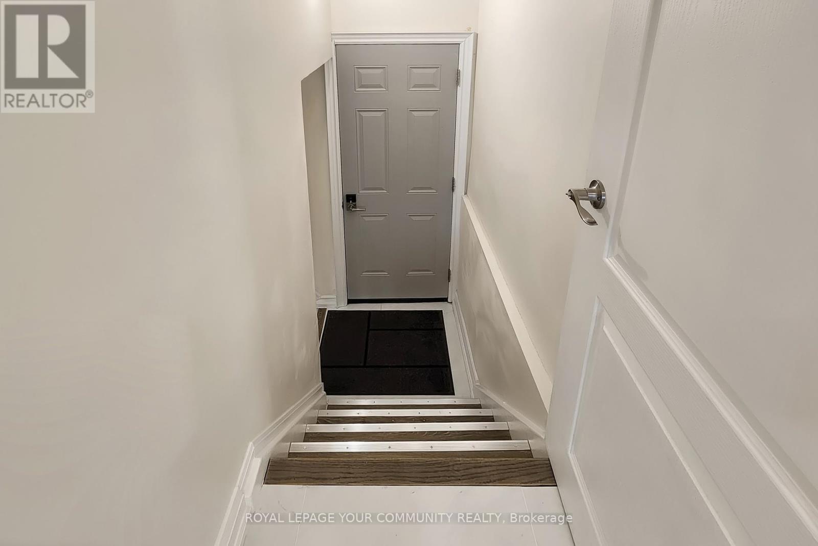 












7 GODDARD STREET

,
Toronto,




Ontario
M3H5C5

