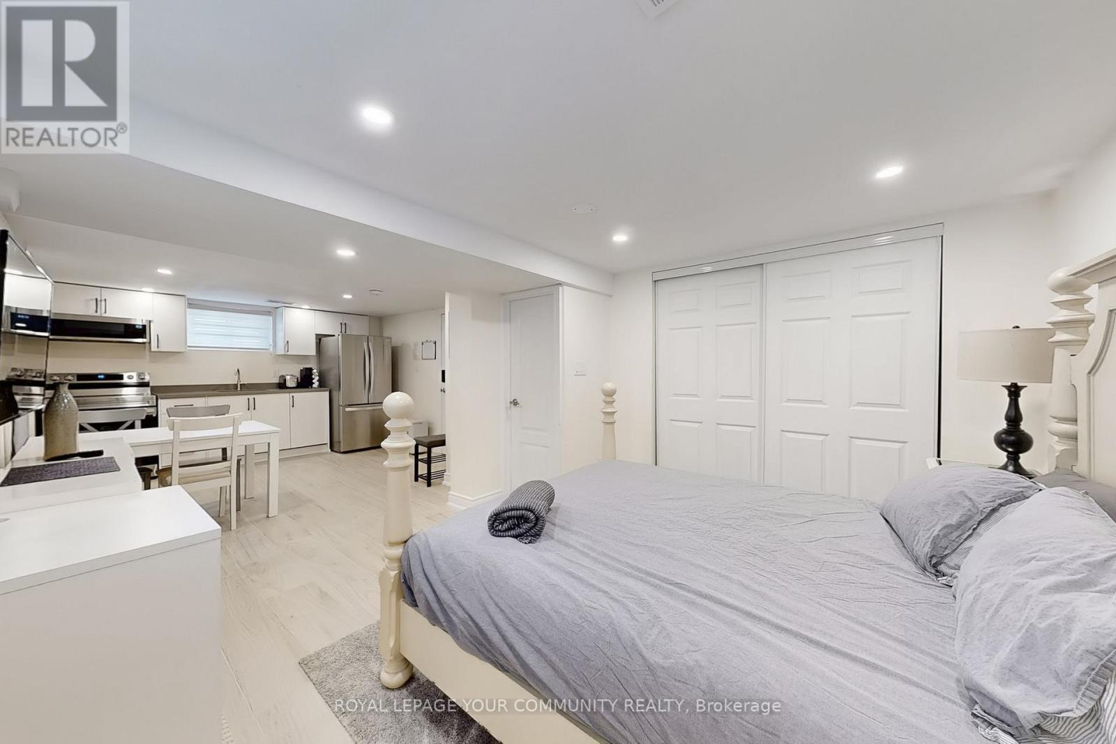 












7 GODDARD STREET

,
Toronto,




Ontario
M3H5C5

