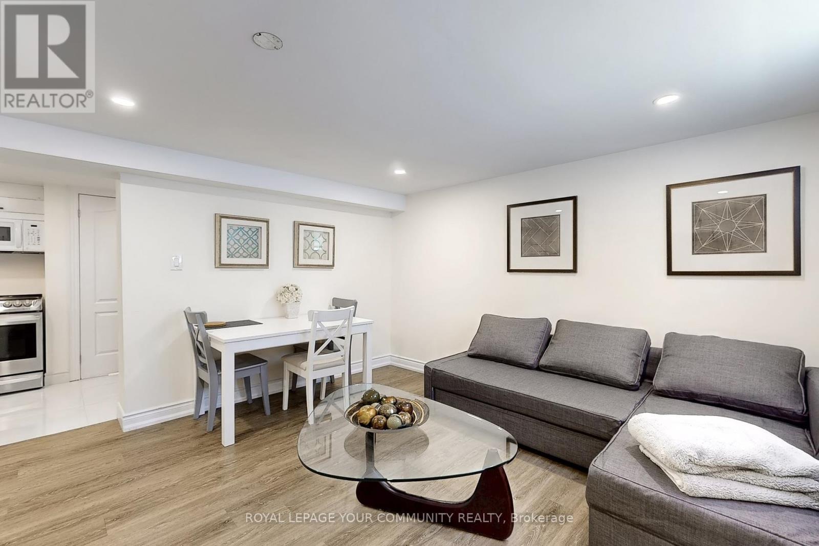 












7 GODDARD STREET

,
Toronto,




Ontario
M3H5C5

