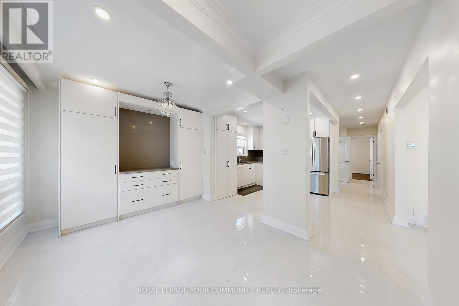 












7 GODDARD STREET

,
Toronto,




Ontario
M3H5C5

