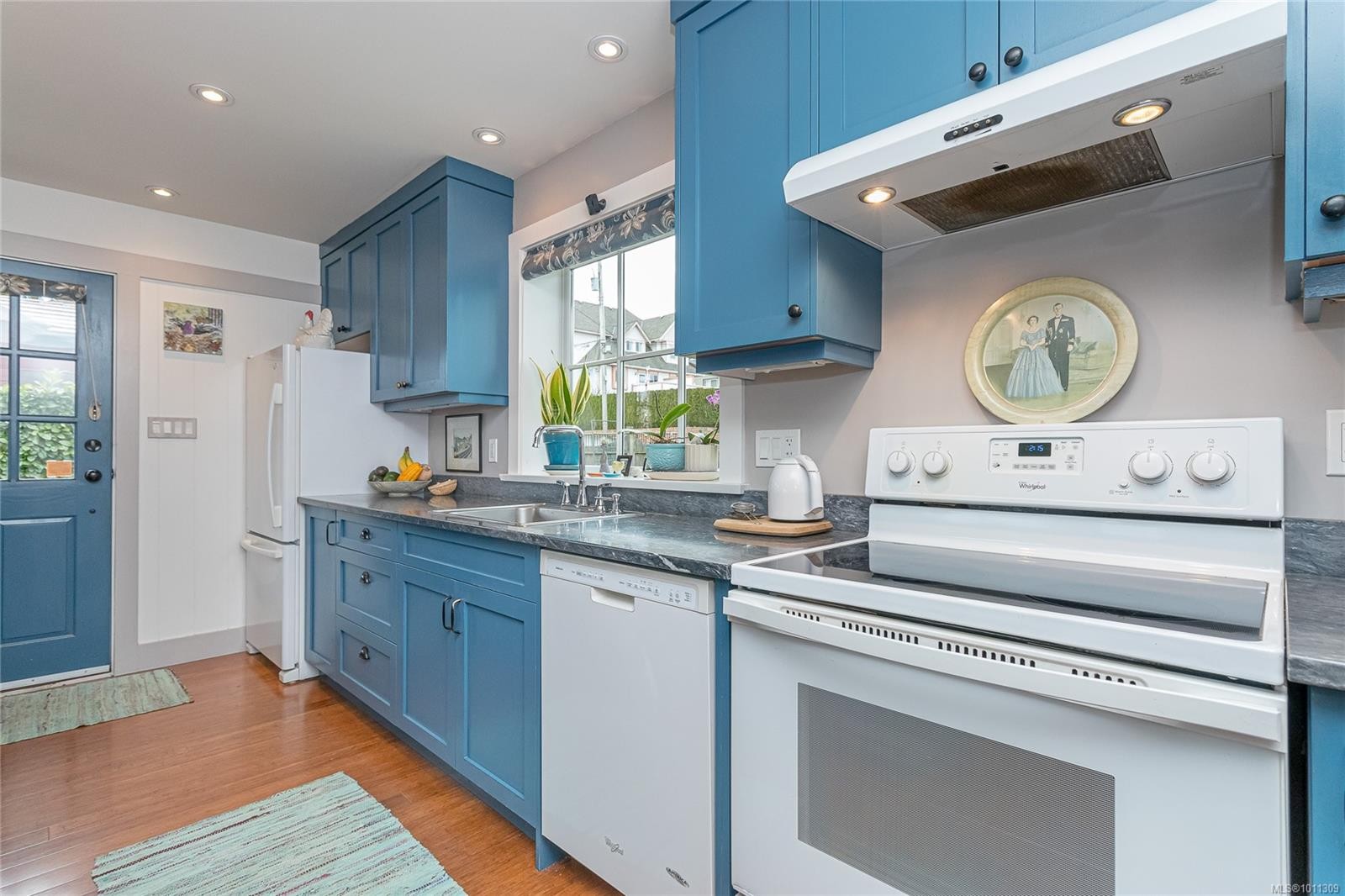 









9838


CROFT

St,
Chemainus,




BC
V0R 1K0

