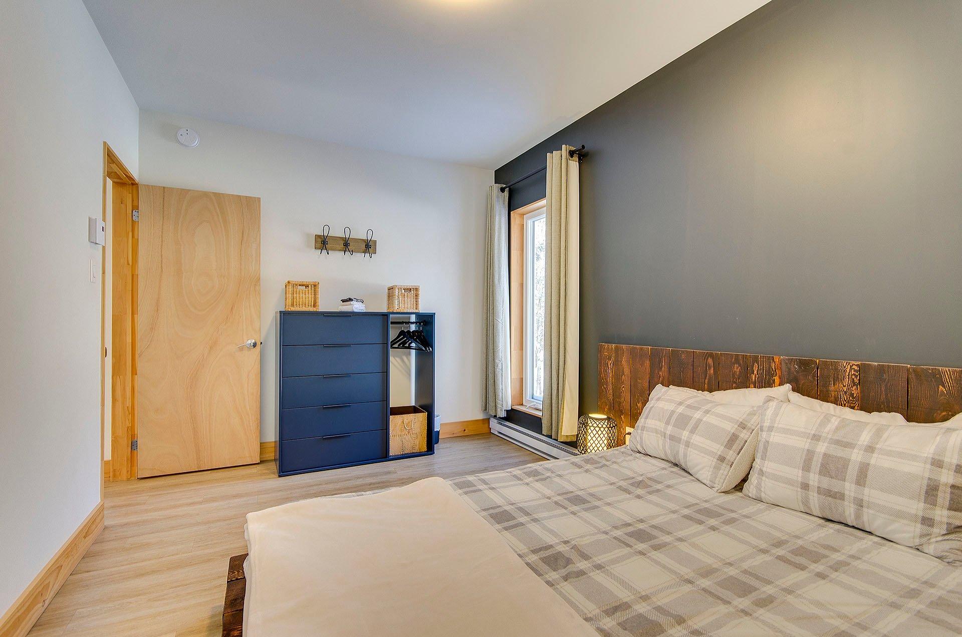 









265

 - 267


Ch. Seigneurial

,
Sutton,




QC
J0E2K0

