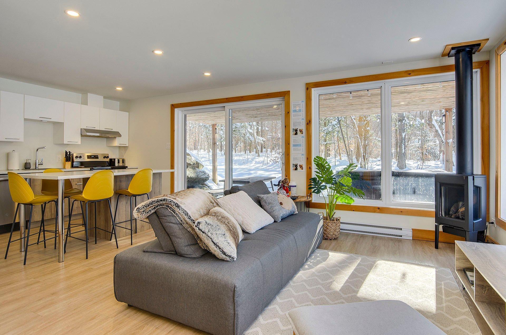 









265

 - 267


Ch. Seigneurial

,
Sutton,




QC
J0E2K0

