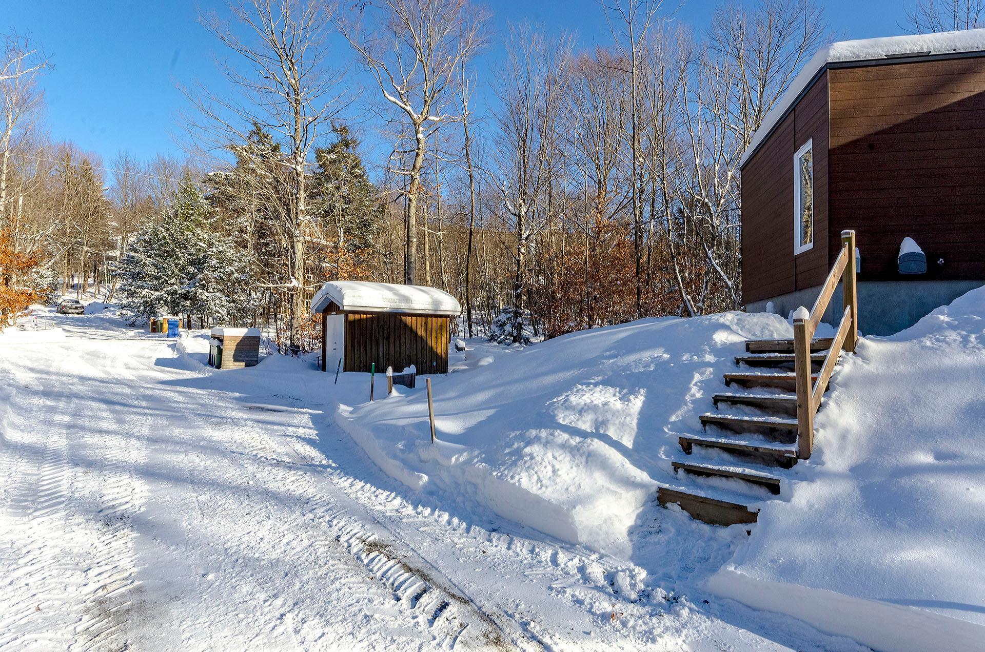 









265

 - 267


Ch. Seigneurial

,
Sutton,




QC
J0E2K0

