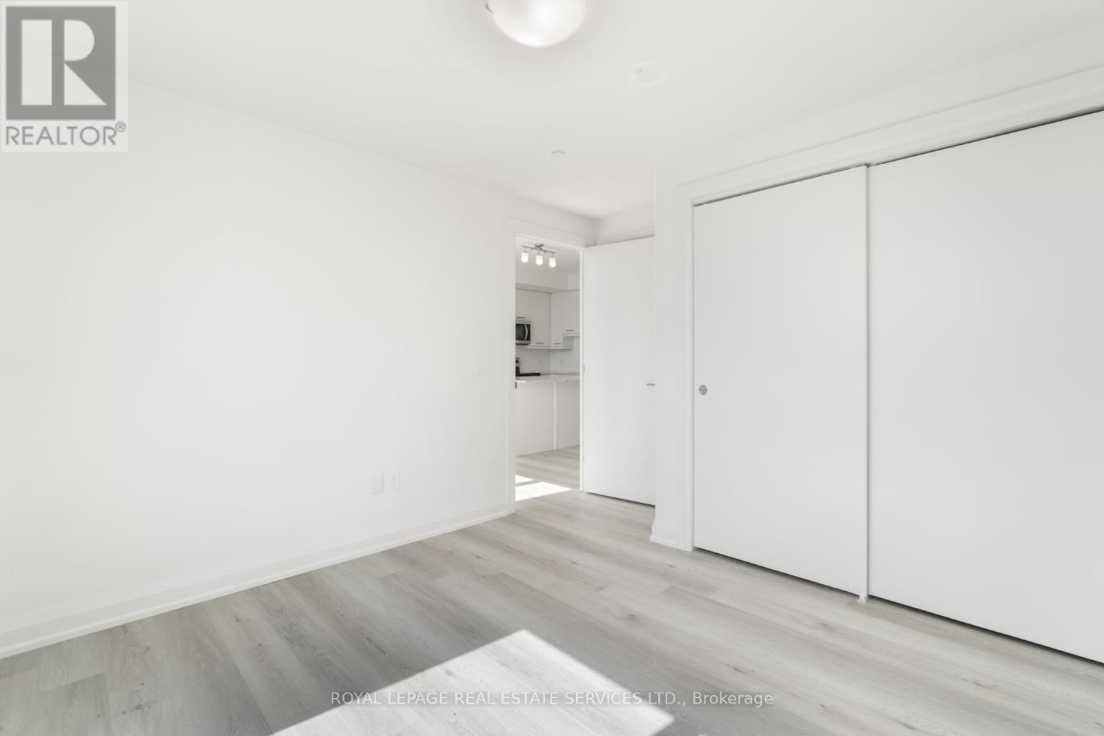 












1702 - 385 WINSTON ROAD

,
Grimsby,




Ontario
L3M4E8


