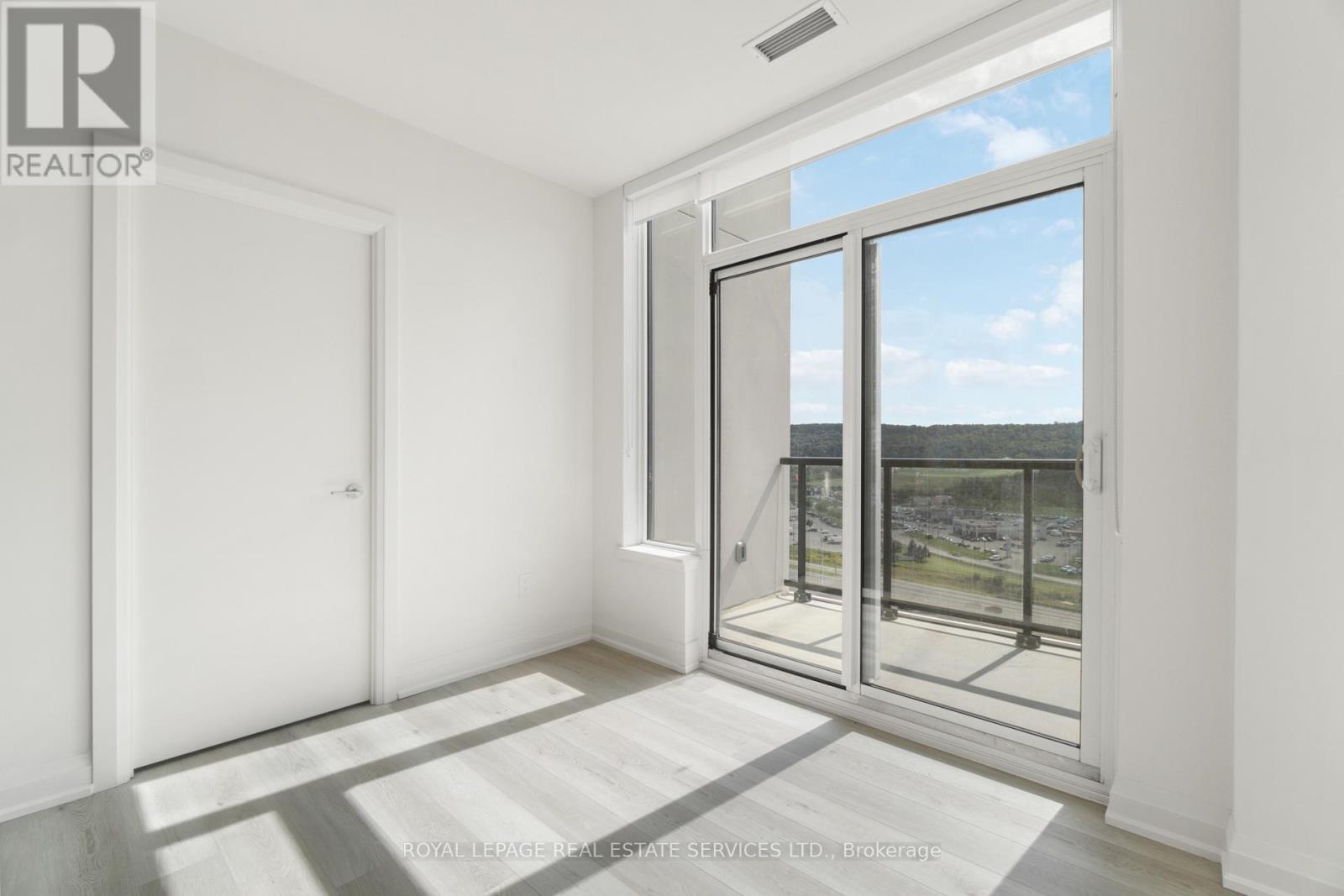 












1702 - 385 WINSTON ROAD

,
Grimsby,




Ontario
L3M4E8

